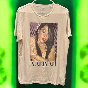 Aaliyah Graphic Cream T-Shirt  LARGE